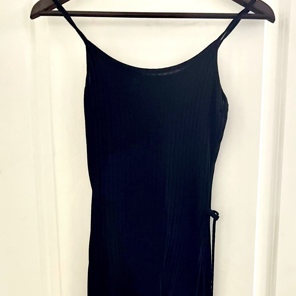 Maxi, Ribbed, Black dress, Tie-waist at the side, Summer dress. Size 6 - Picture 5 of 6